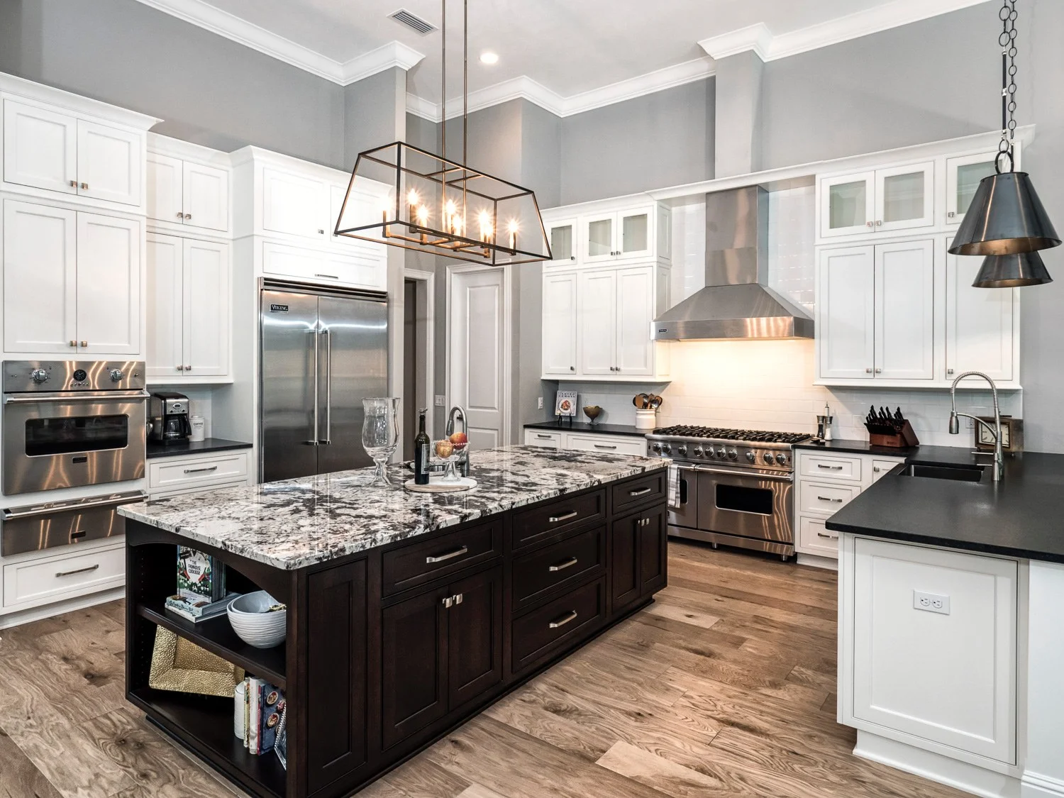 Kitchen by UR Cabinets