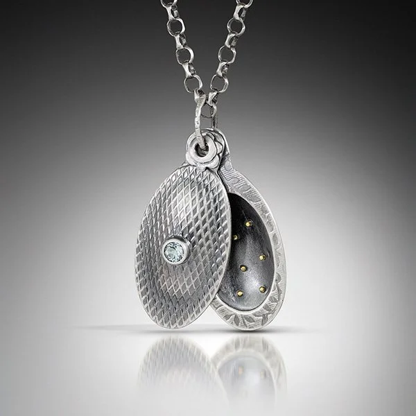 Blue-Gold-Necklace_B_600x600px_300dpi.jpg