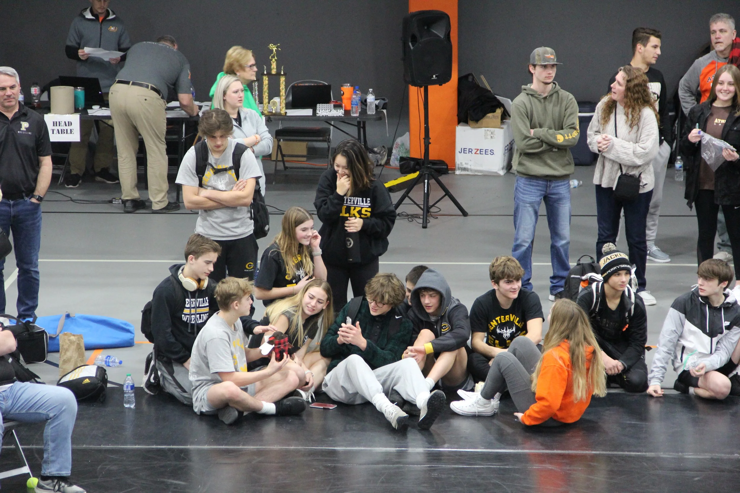 hanging out for finals.JPG