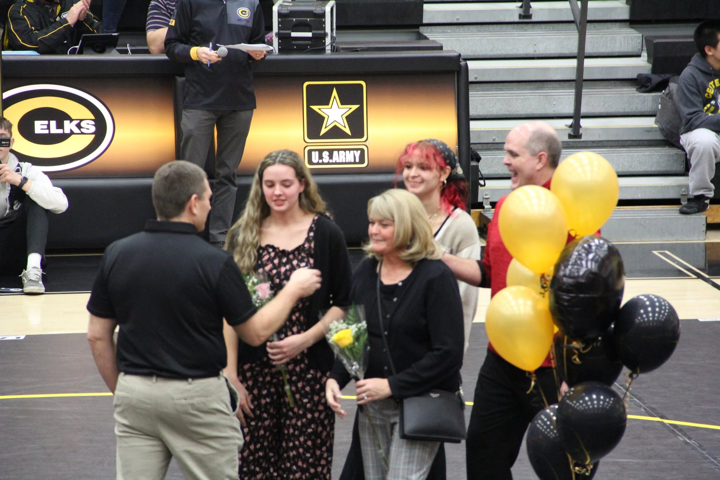 Senior Night 2022 (6).JPG