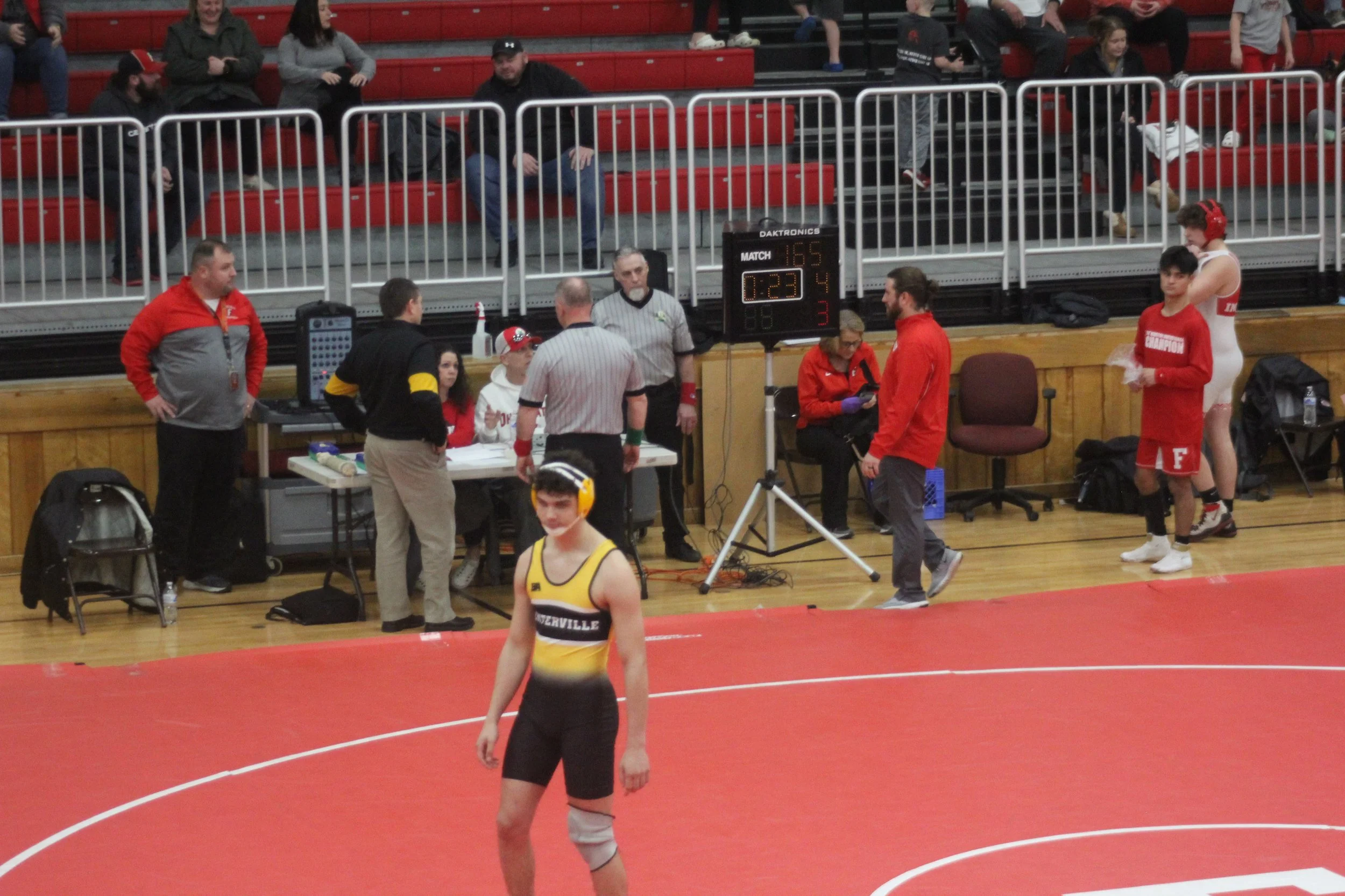 175Shrader gets the FF.JPG