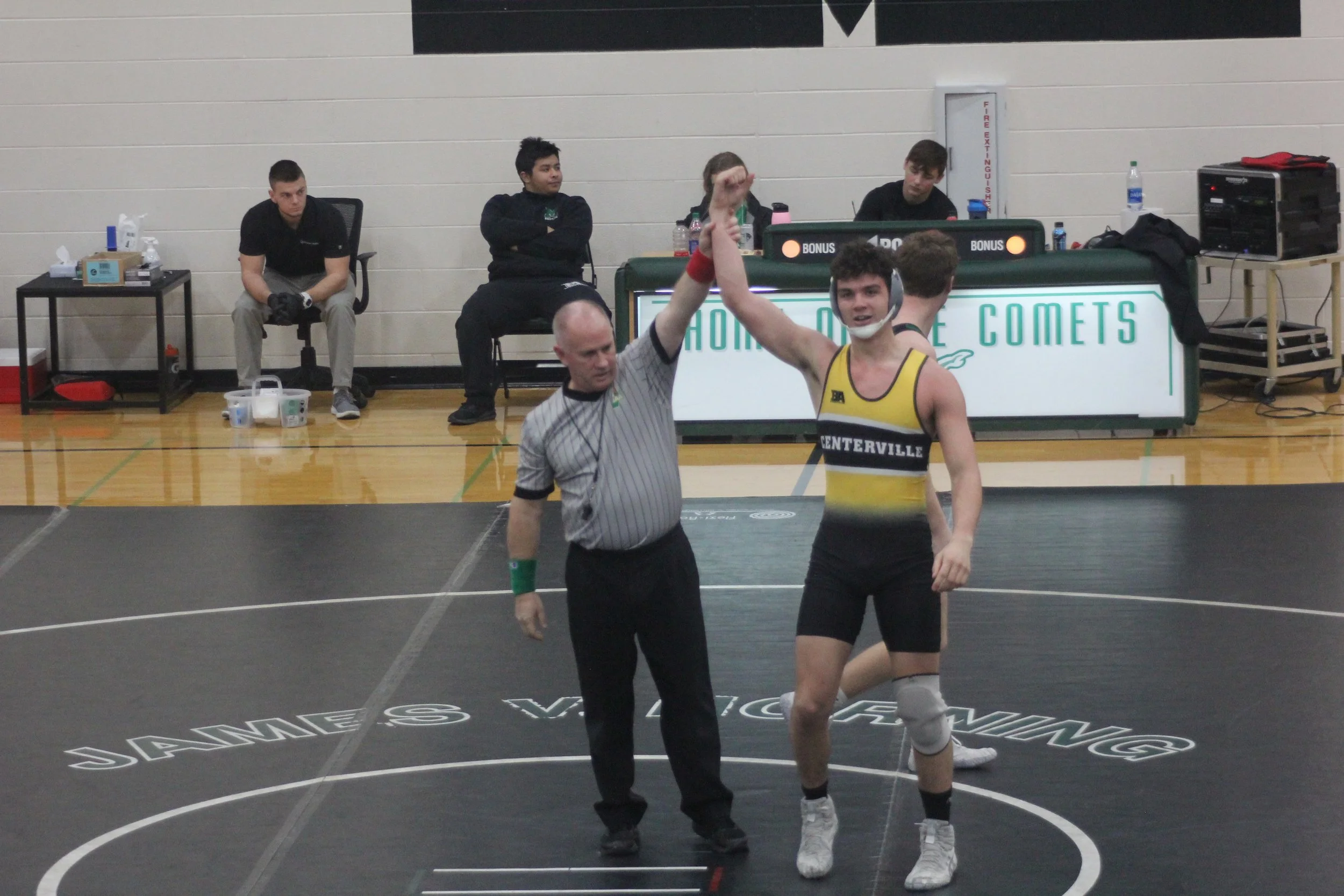 175Shrader vs Mason (3).JPG