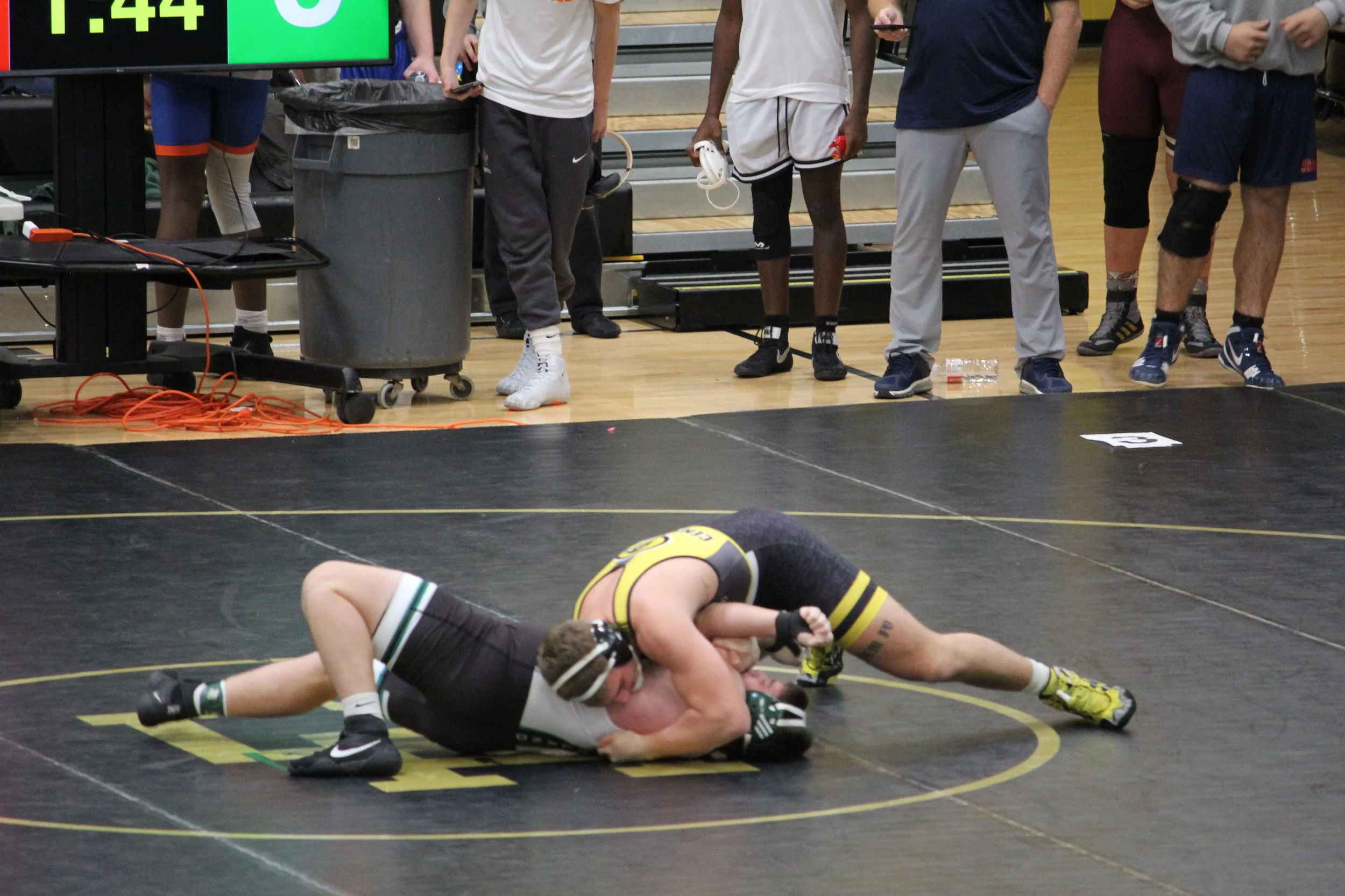 moyer215 rnd2 (3).JPG