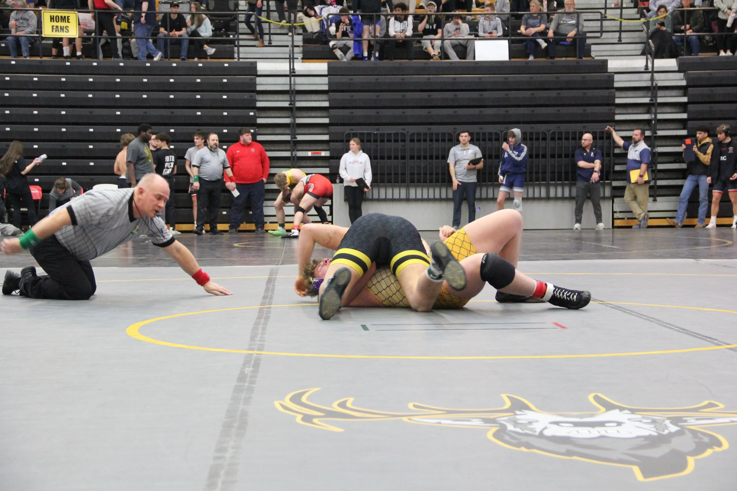 Moyer 215 rd2 (5).JPG