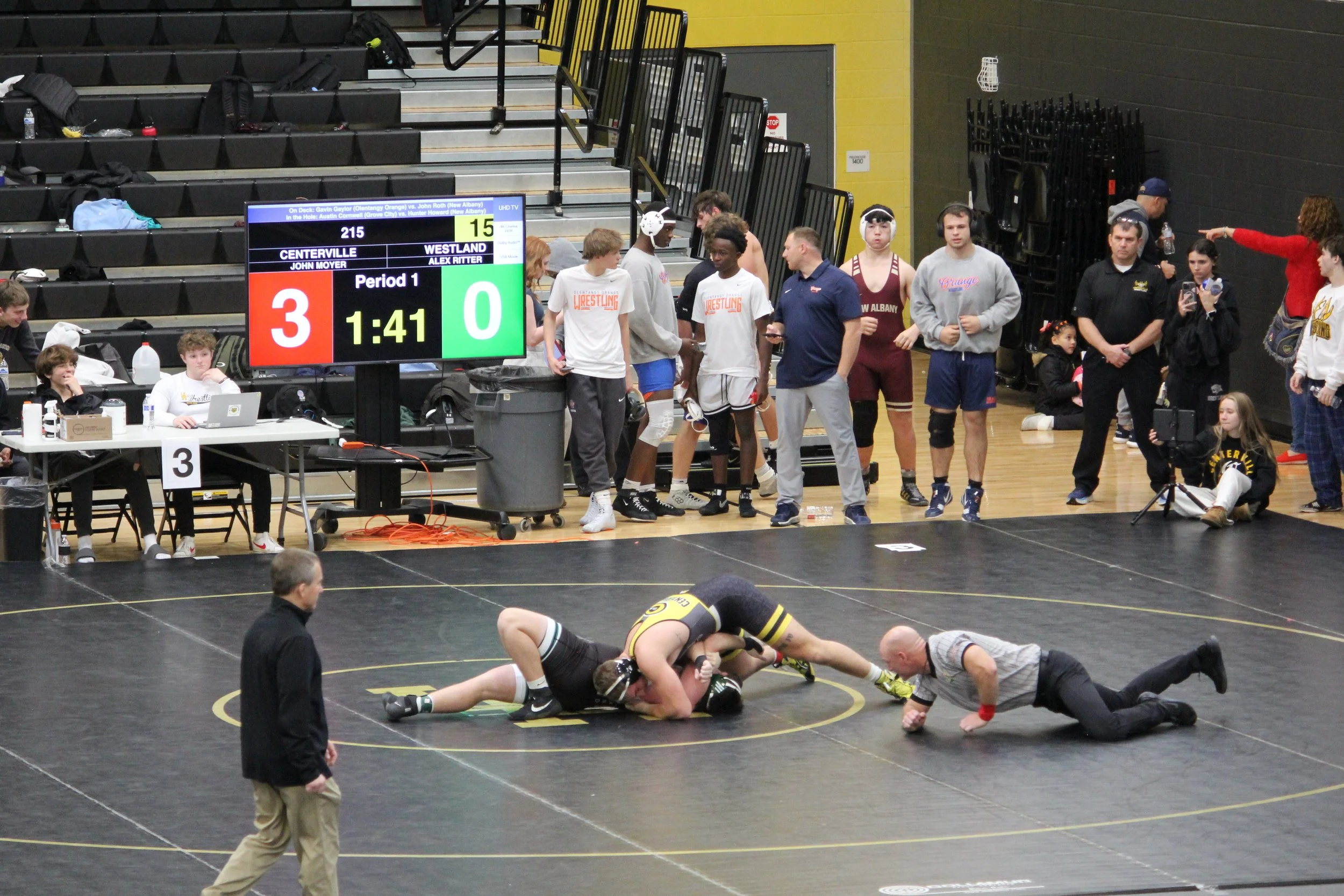 moyer 215 rnd2 (7).JPG