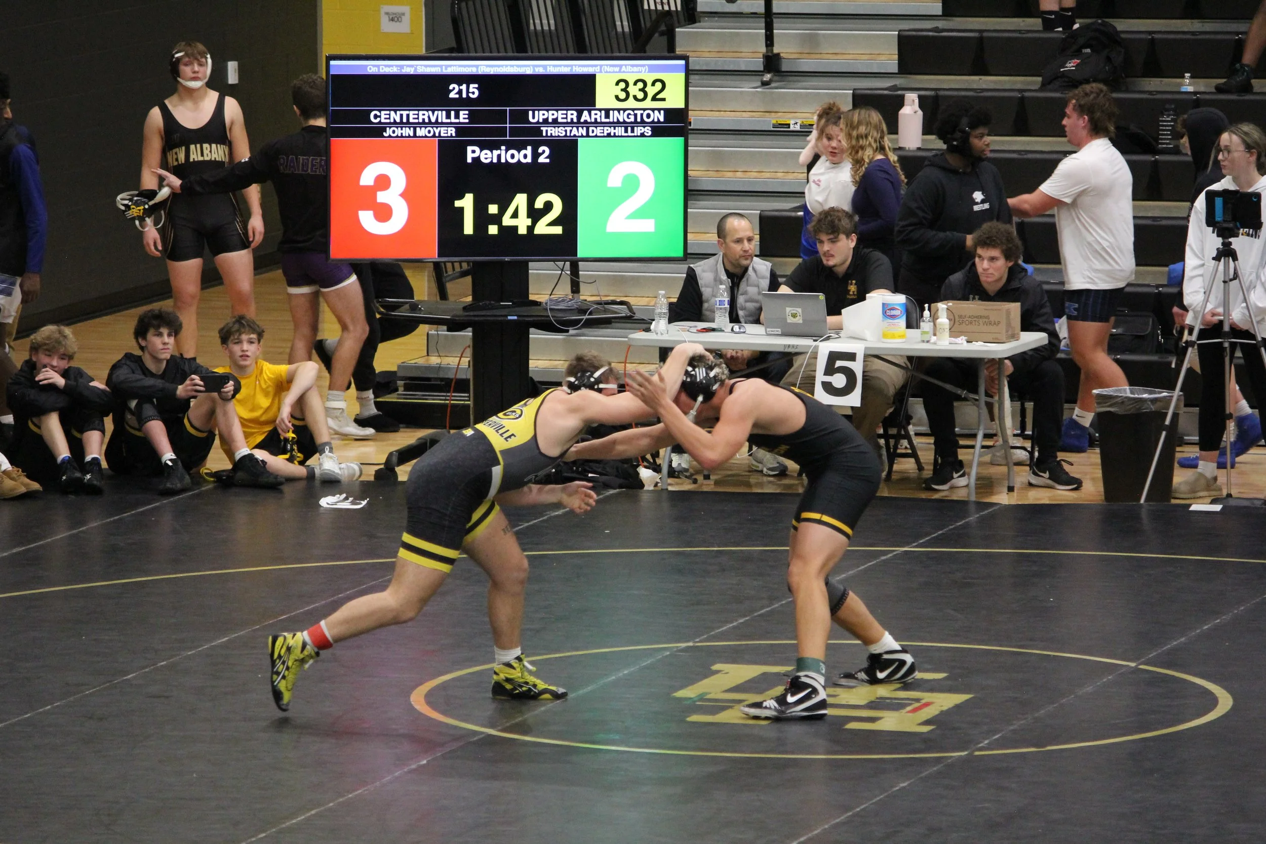 moyer 215 rnd2 (9).JPG