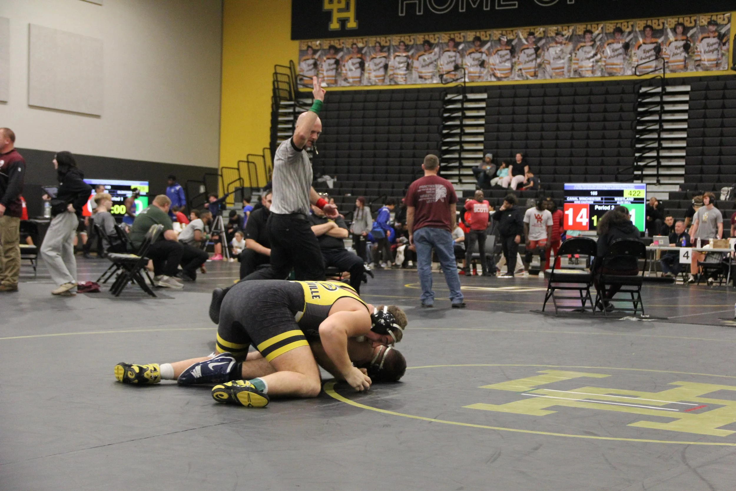 moyer 215 rnd2 (17).JPG