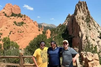 Shakedown Strings - in Wichita, KS