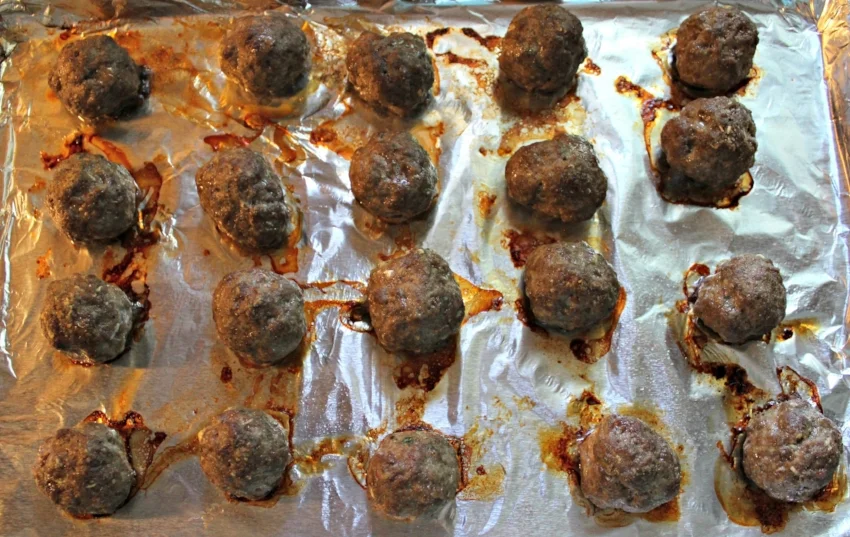 Lattes-Life-Luggage-Grilled-Lamb-Meatballs-Quinoa-Roasted-Veggies-3.0.jpg
