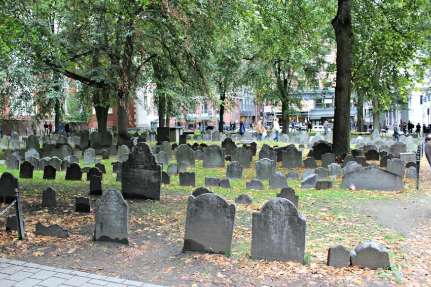 Granary Burying Ground - Boston 5.0.jpg