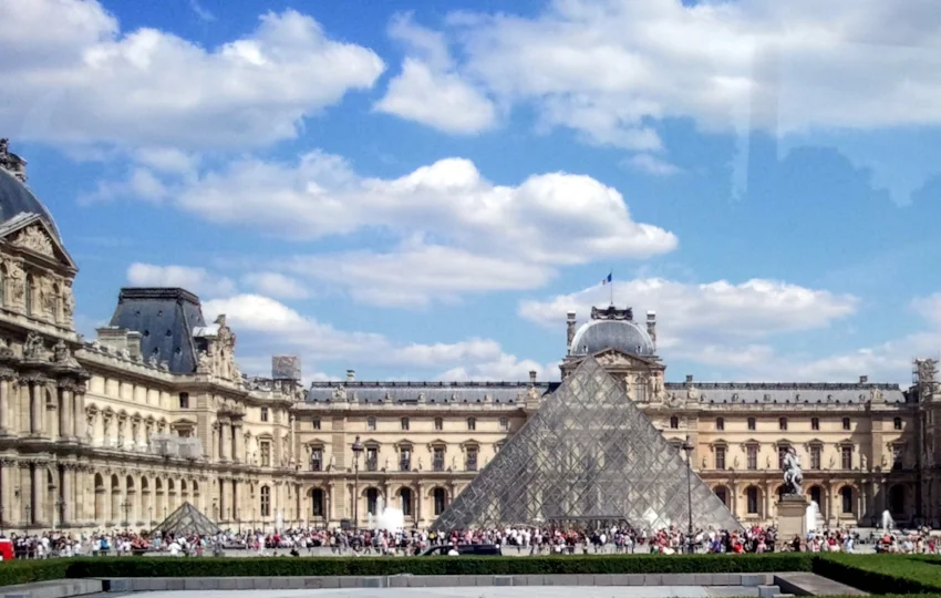Louvre 1.jpg