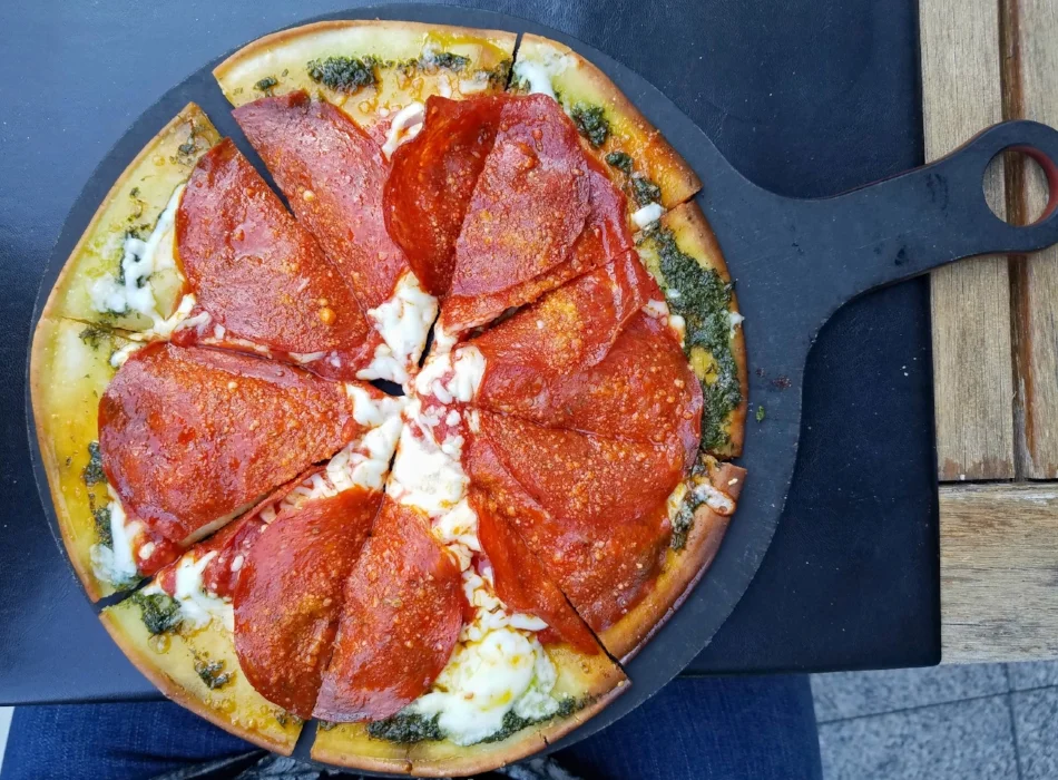 The Gluten-Free Pepperoni Pizza at Pinstripes