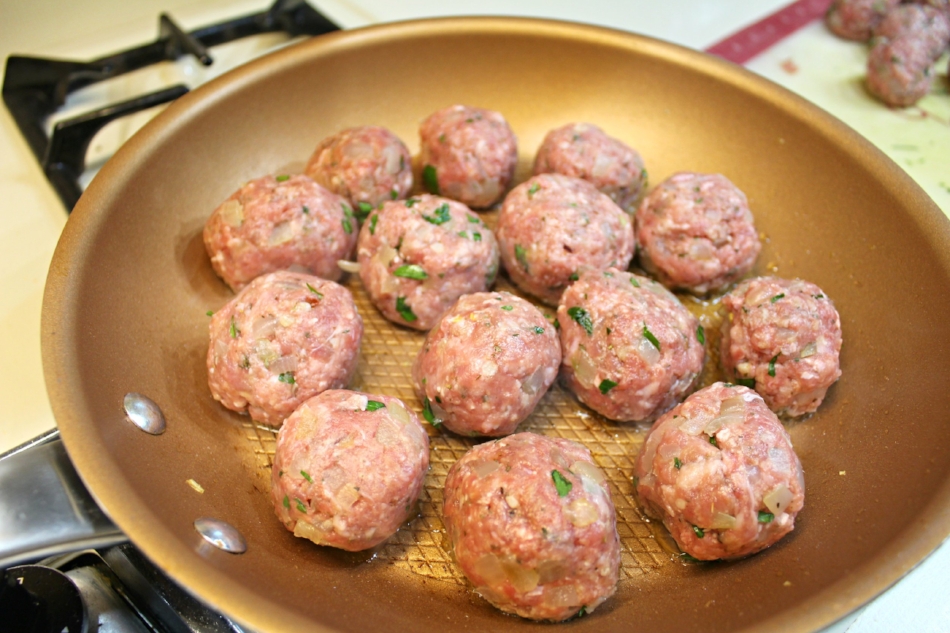 Classic Meatballs 1.0.jpg