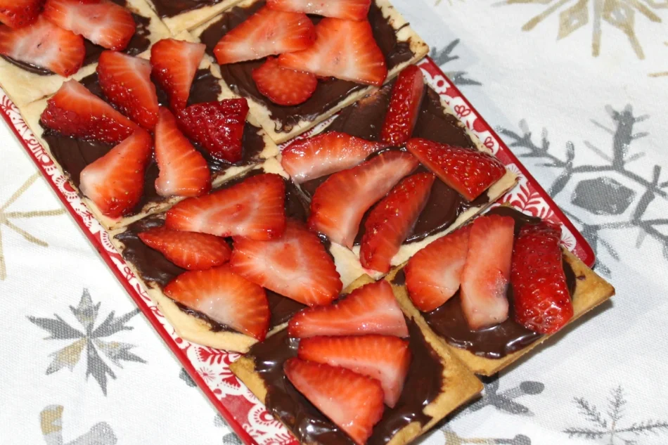 Chocolate Strawberry Pie Squares 7.0.jpg
