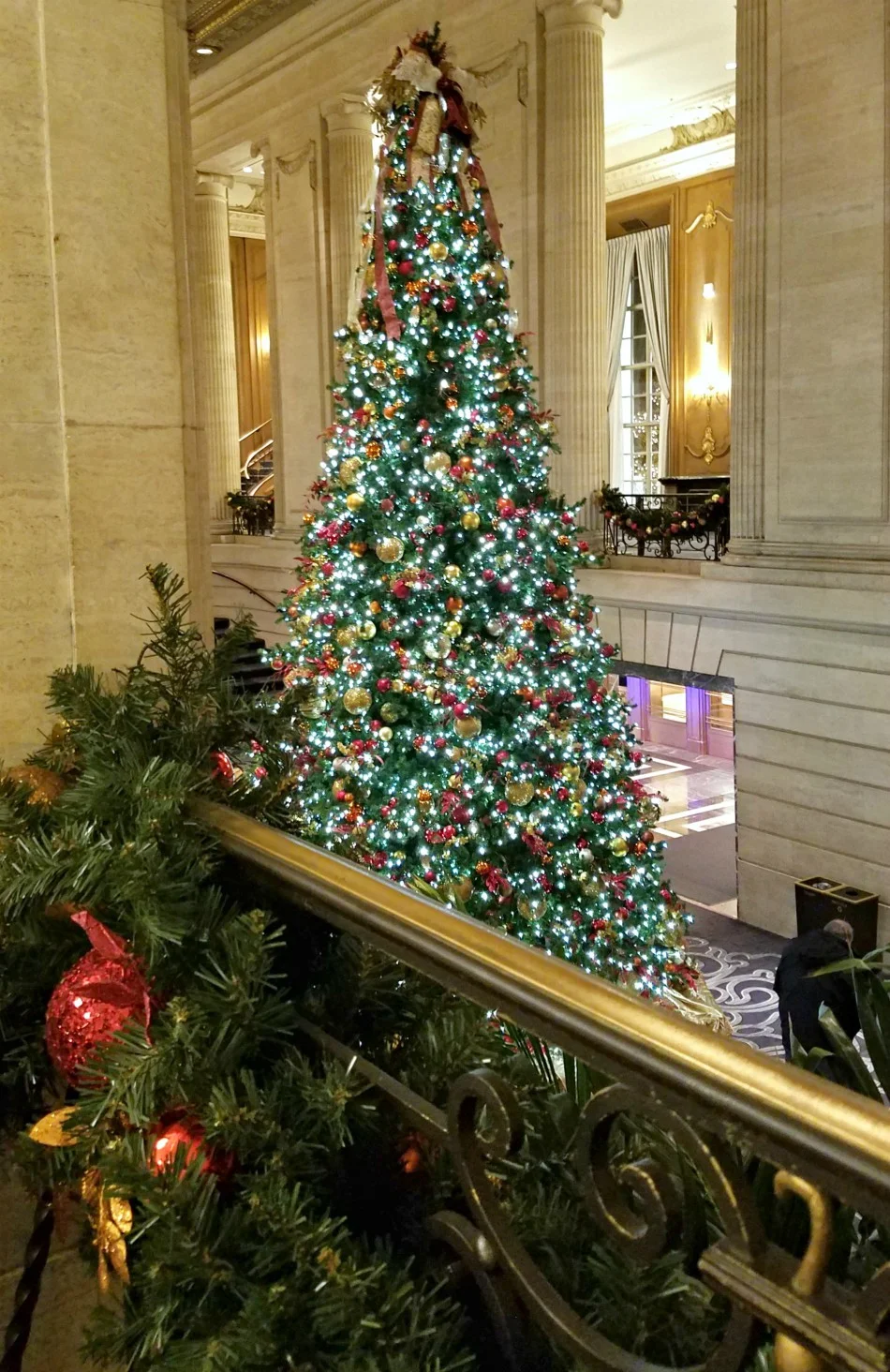 Hilton Chicago Christmas 2018 5.1.jpg