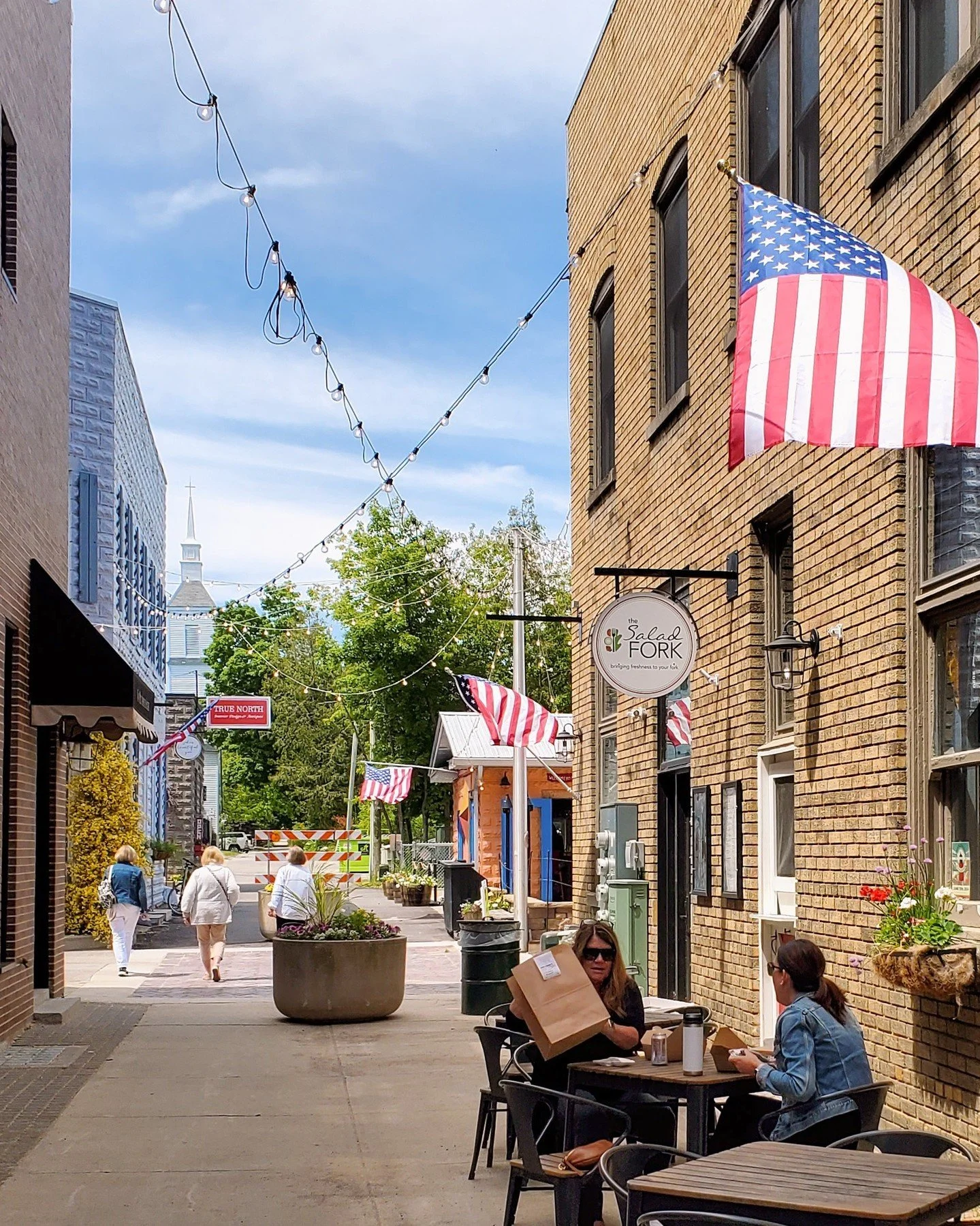Experience the best of small-town Michigan in Charlevoix, where the charming streets and historic buildings transport you to a slower, simpler world.

From the unique Mushroom Houses to scenic lakeside strolls, this town offers the perfect setting to