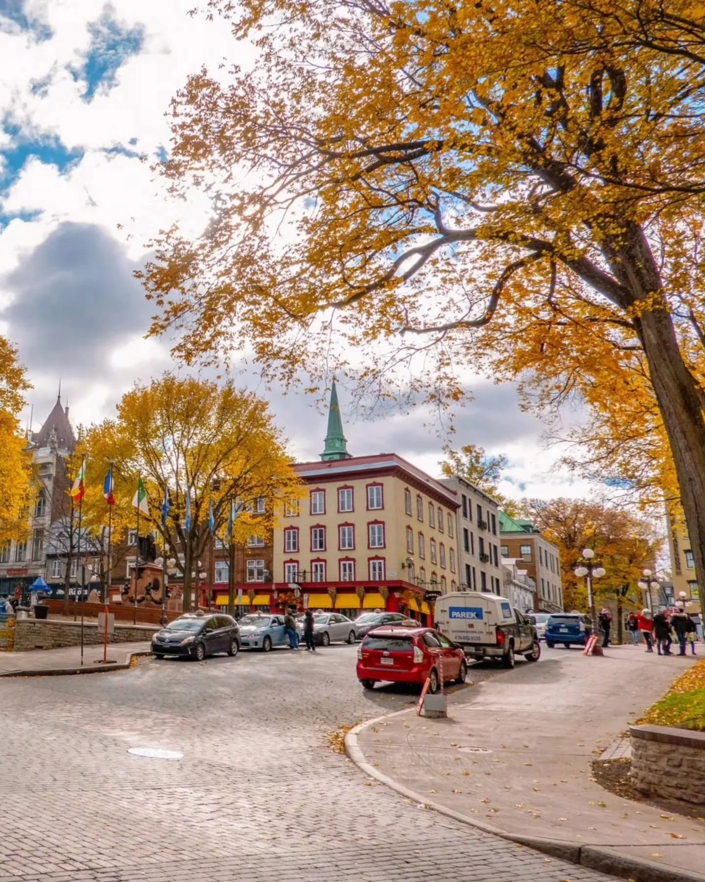 European vibes&hellip; minus the jet lag?

Get lost in Qu&eacute;bec City&rsquo;s cobblestone streets or swap castles for colour, culture, and chaos (the good kind) in Mexico City. Old-world romance or big-city buzz? Solo travel means you don&rsquo;t