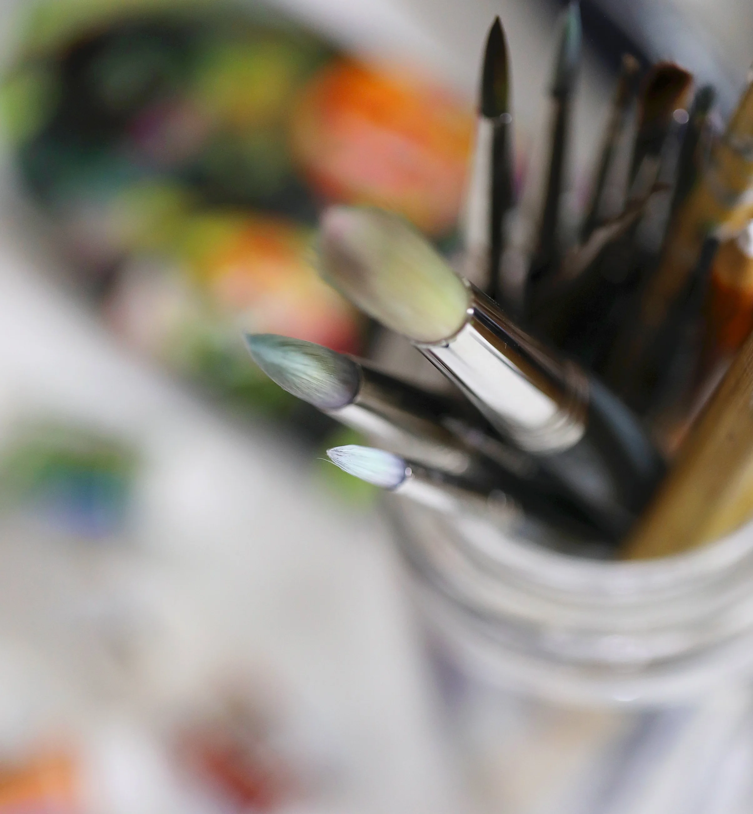 Look for a tapered brush tip so you can achieve thin strokes as well as thick strokes in your lettering.