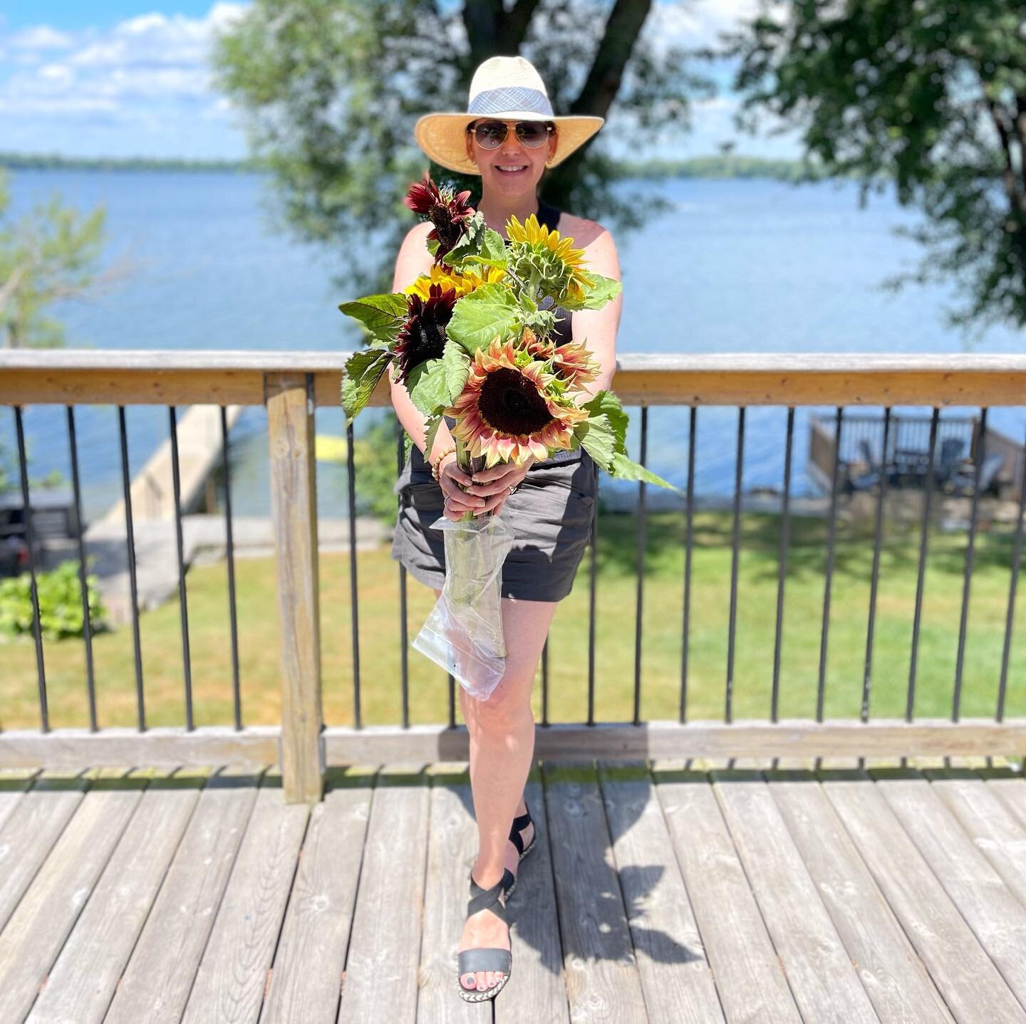 Back from a relaxing week away in Prince Edward County! I painted, sun bathed, enjoyed visiting breweries and stopped for all the roadside flowers! Looking at my photos from the week is making me feel like in my next life, I&rsquo;m going to be a flo