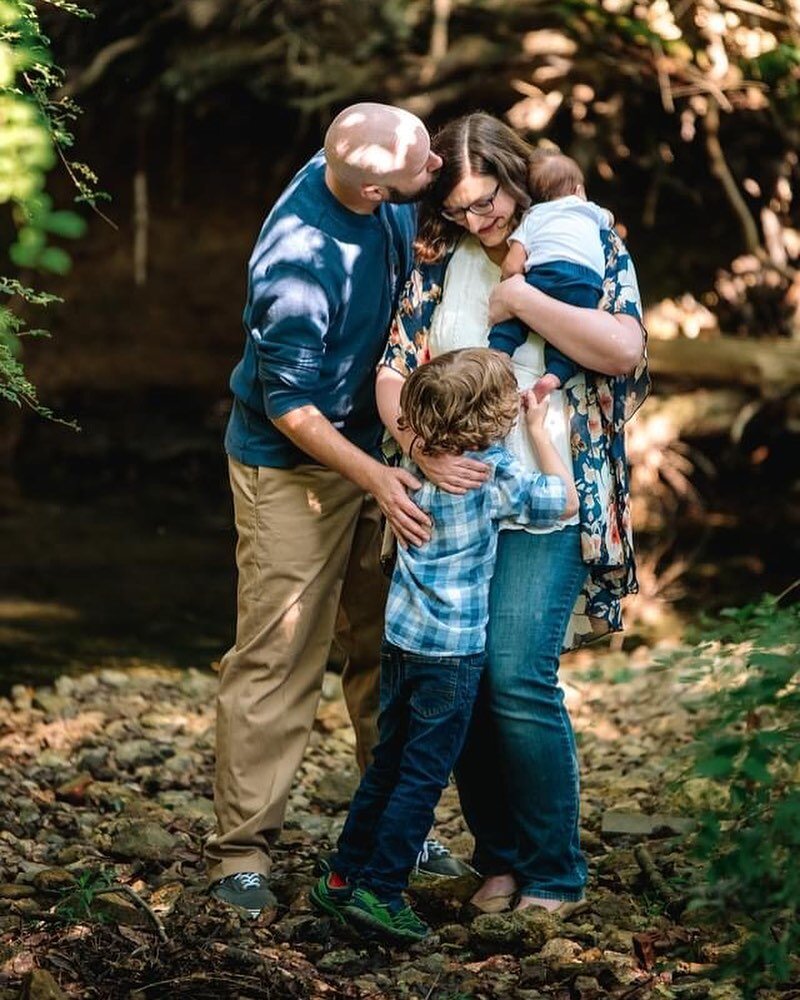 FAMILY SQUISH! The Carpenters have a hidden creek in a leafy thicket in their backyard&mdash;imagine how magical that would be as a kid! These boys have so much fun ahead! #jhopphotos
