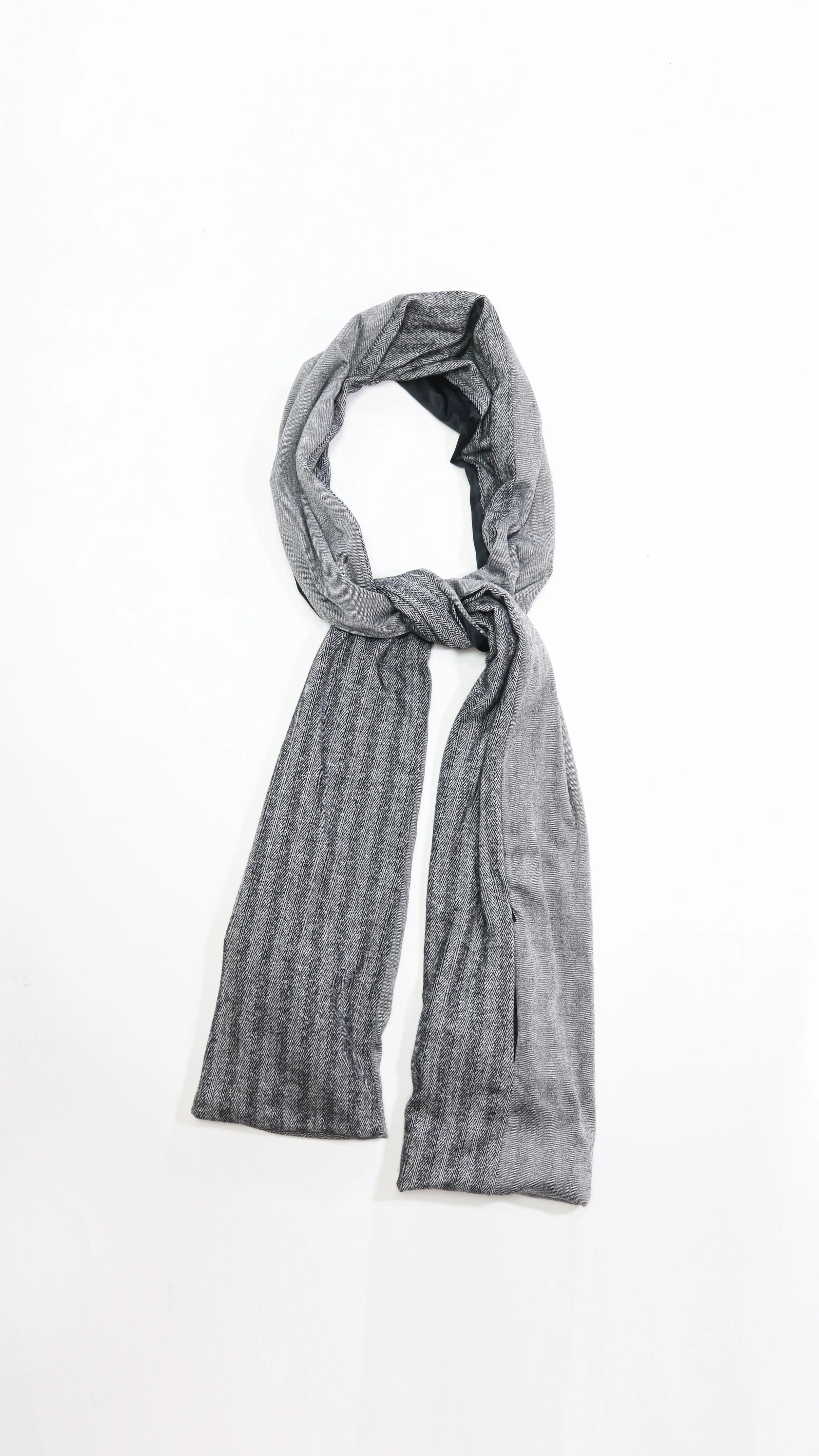 MULTIVERSE 9x16 - gray herringbone - traditional.jpg