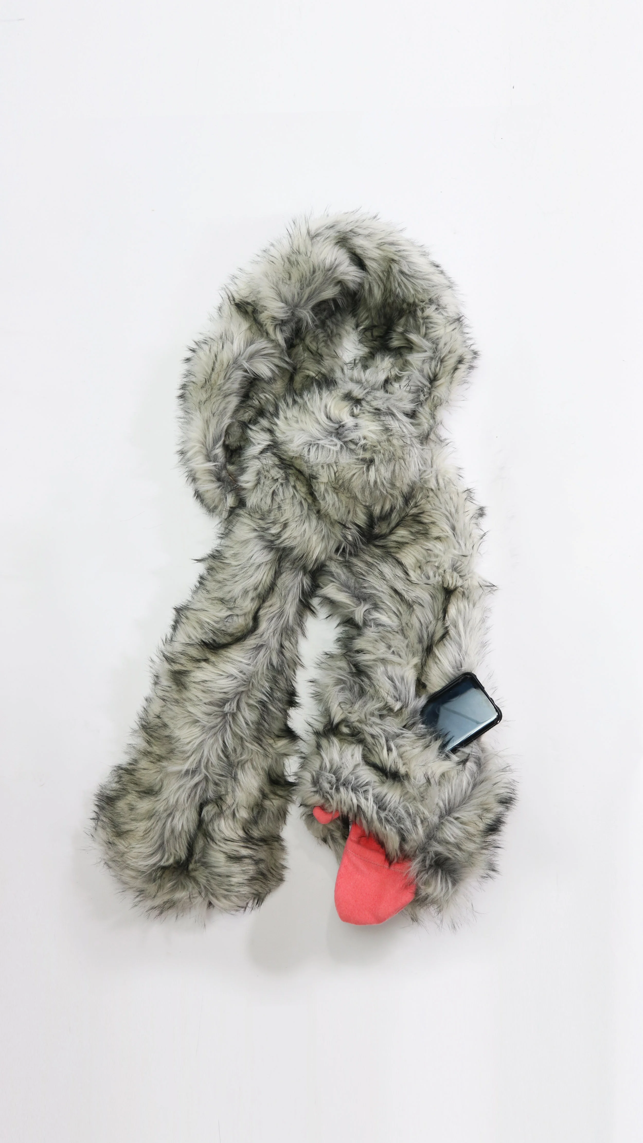 MULTIVERSE 9x16 - white fur - traditional mitten.jpg