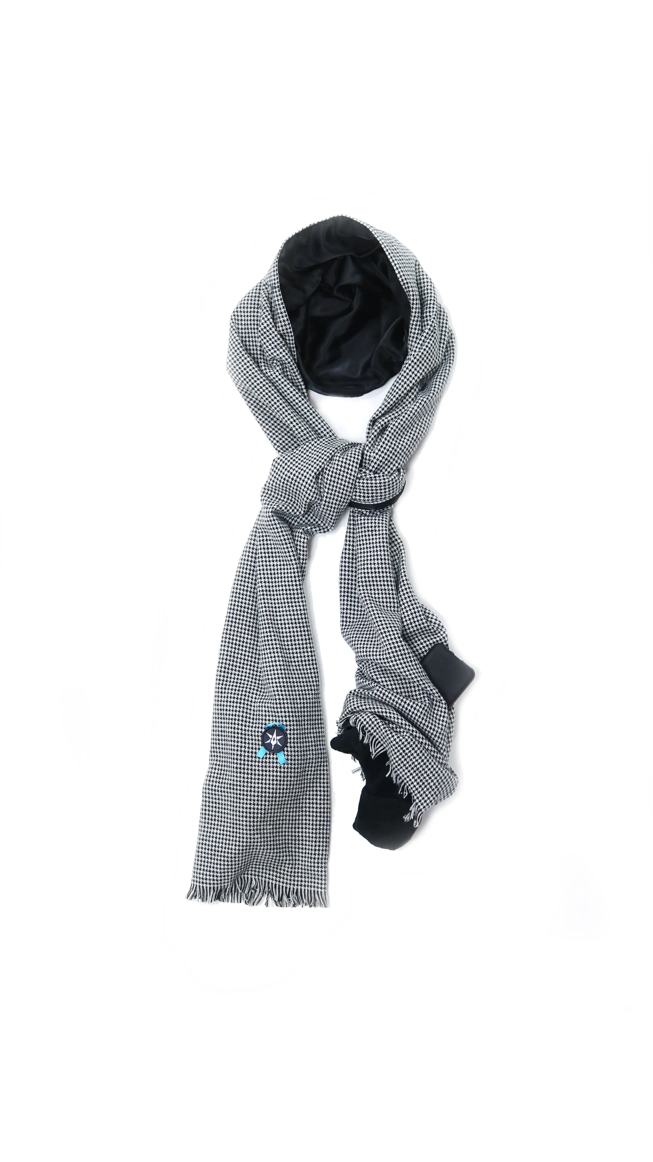 MULTIVERSE 9x16 - houndstooth - traditional mitten.jpg