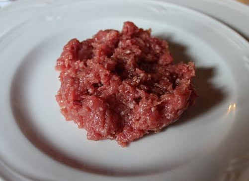 Carne Cruda di Vitello Battuta a Cotello