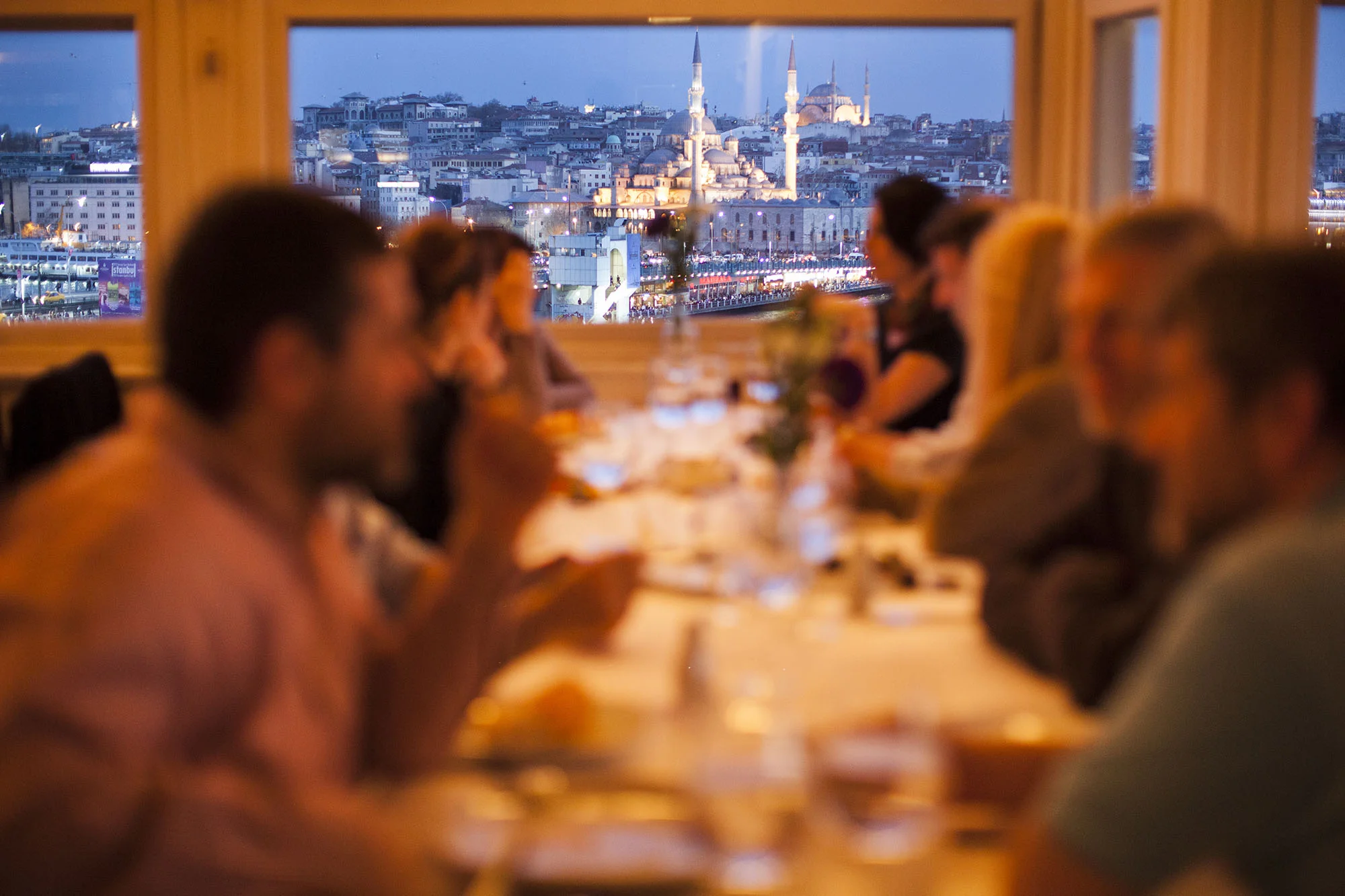 Fotoğraf: Sinan Çakmak. "İstanbul Meyhaneleri: Vuslatın Başka Alem" Belgeseli'nden alınmıştır.