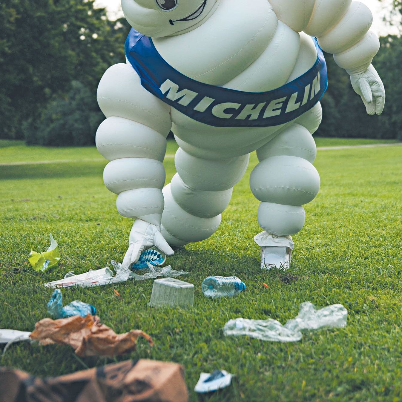 YENİ YAZI! Michelin yaptığı duyuruyla Ekim ayından itibaren rehberinde İstanbul&rsquo;a da yer vereceğini duyurdu. Genel kanı bu gelişmenin olumlu olduğu y&ouml;n&uuml;nde. @besim_h ise bu genel kanının aksine, Michelin hakkındaki bazı eleştirileri v