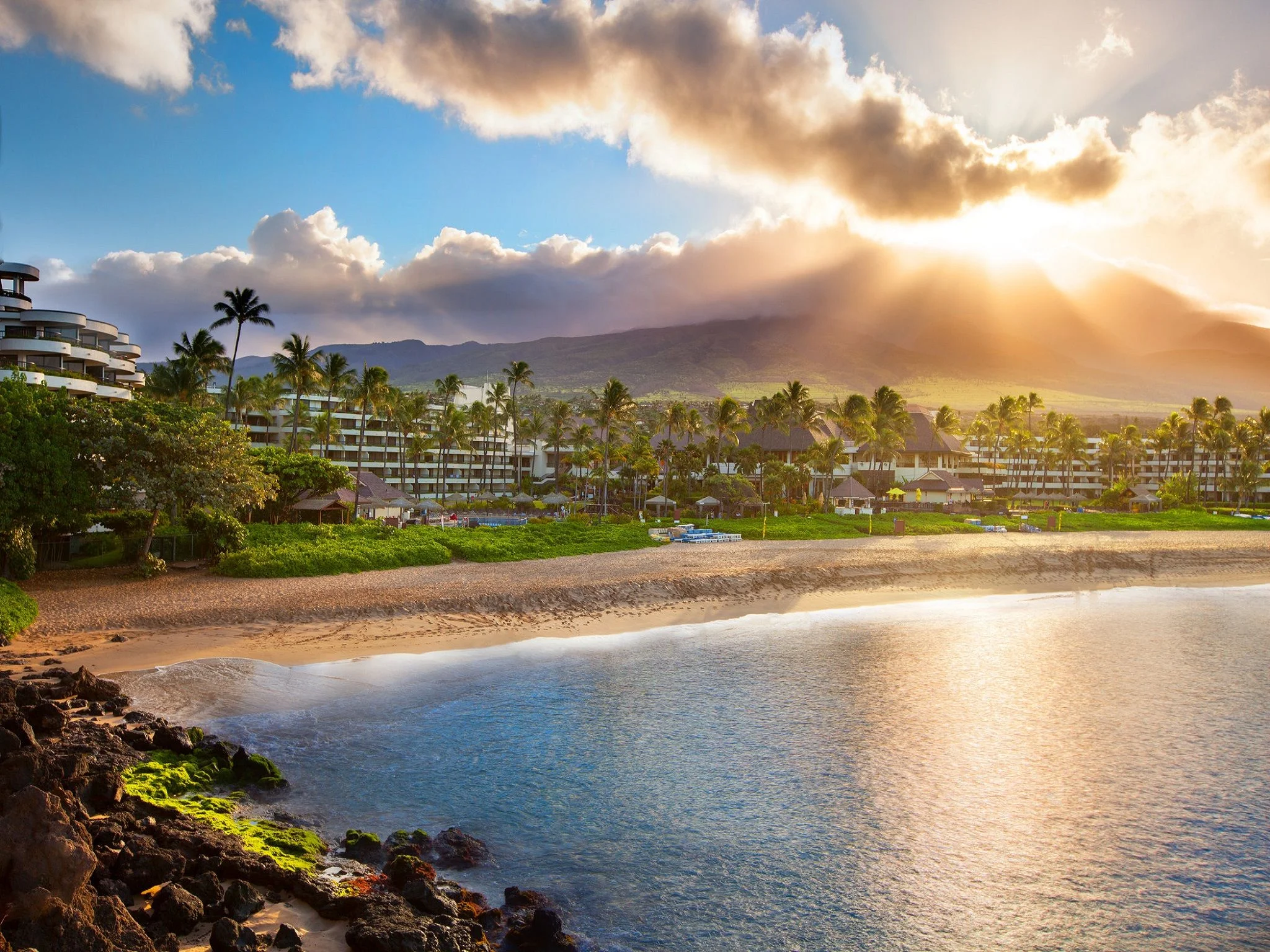 Sheraton-Maui-Exterior-Sunrise.jpg