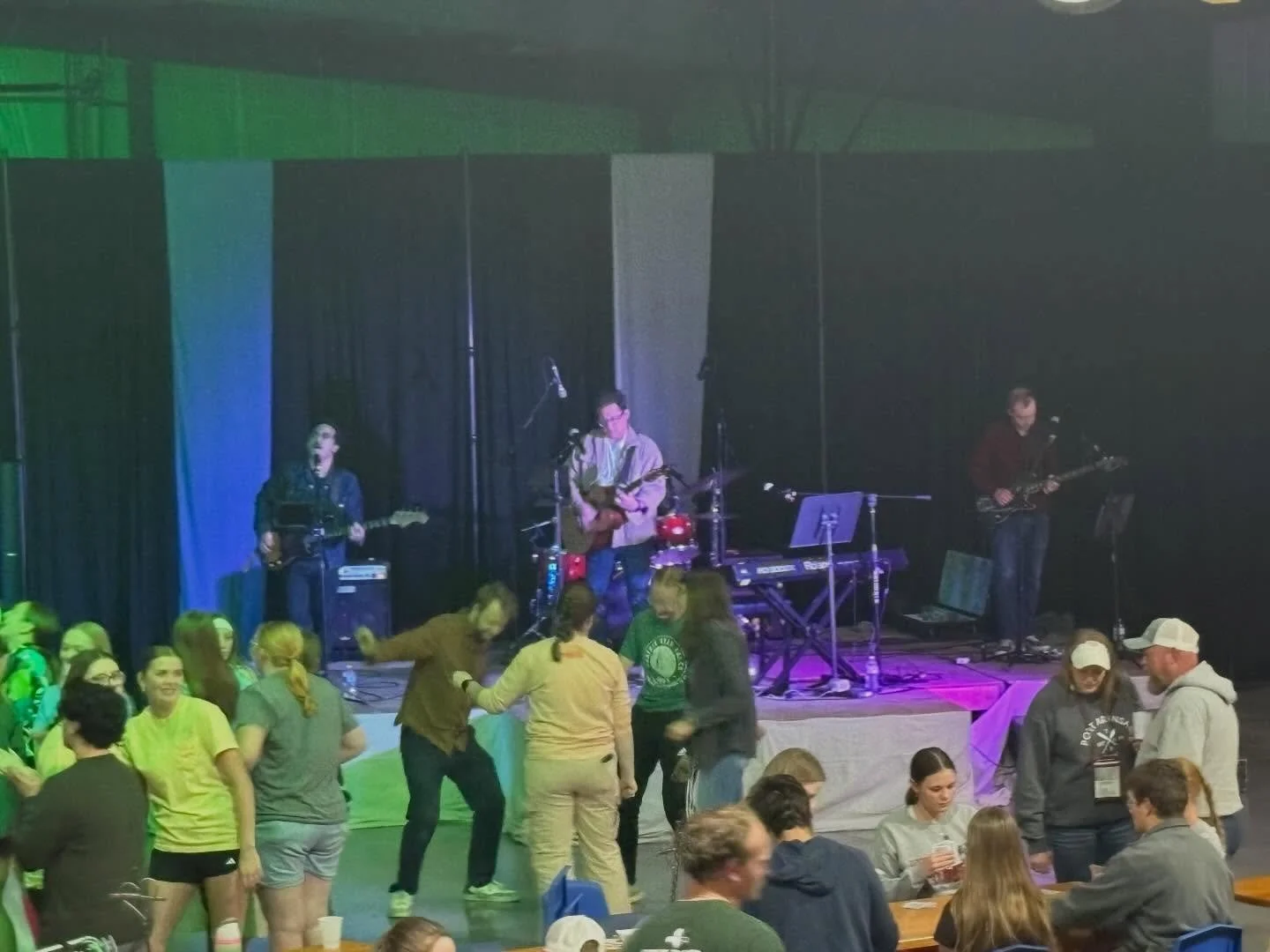 We spent the weekend in Kansas at the Rural Catholic Youth Conference. It was such a blessing to worship with these teens. Thanks so much, @ruralyouthkck for having us out. What a great weekend! 

Last pic is Louisiana guys on a Friday night during L