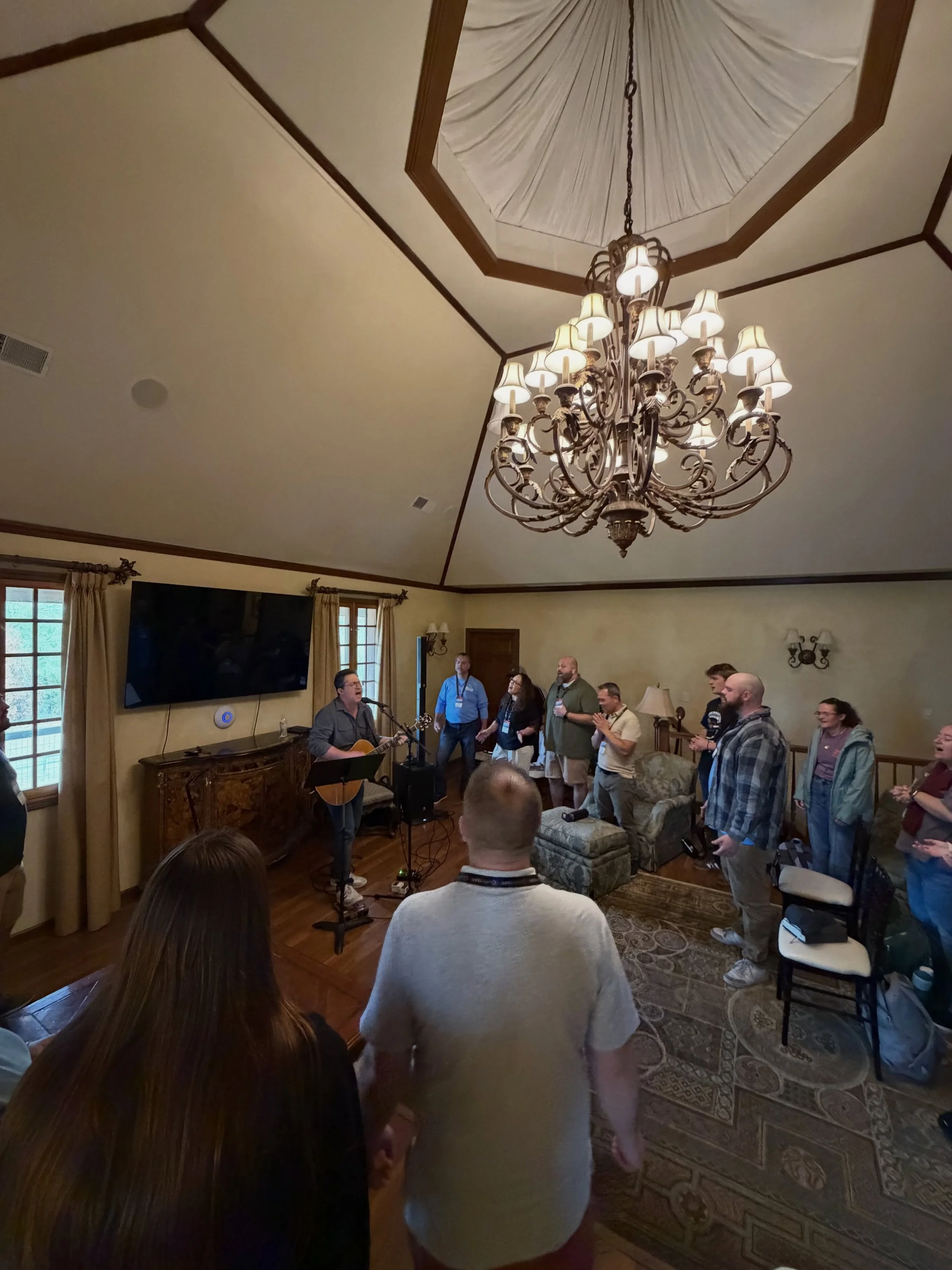 Glimpses of Day2 worship at RESOUND. 

Huge thank you to @lifeteen and @echoharbormusic for making this week happen. It&rsquo;s been such a blessing to learn and worship with musicians from all over the country. Let&rsquo;s definitely do this again. 
