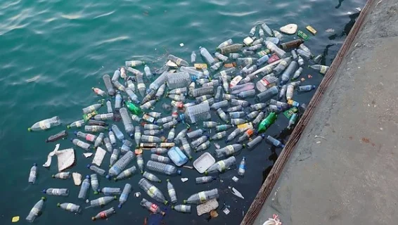 plastic-3151246__340.jpg