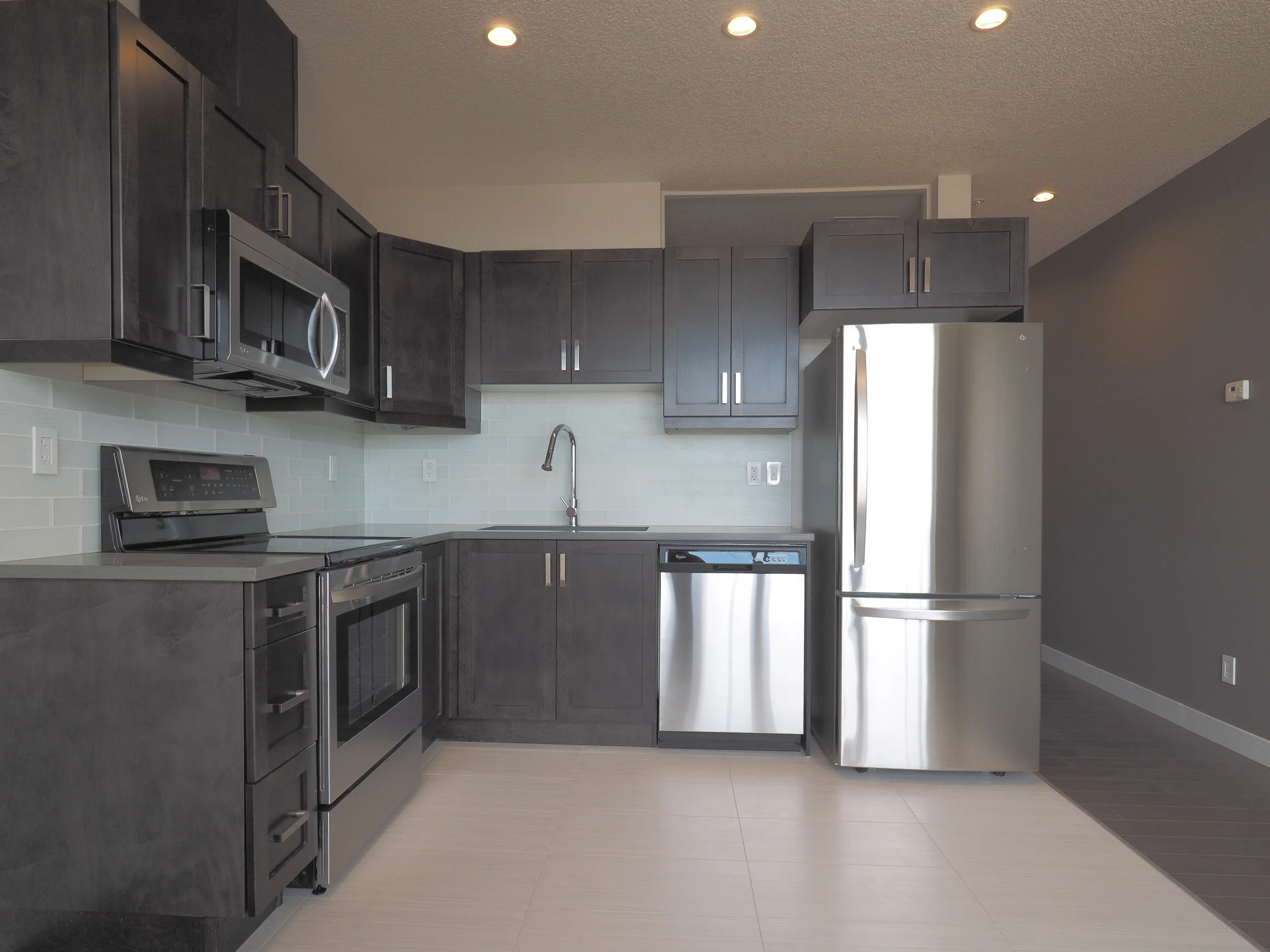 kitchen2 (2).jpg