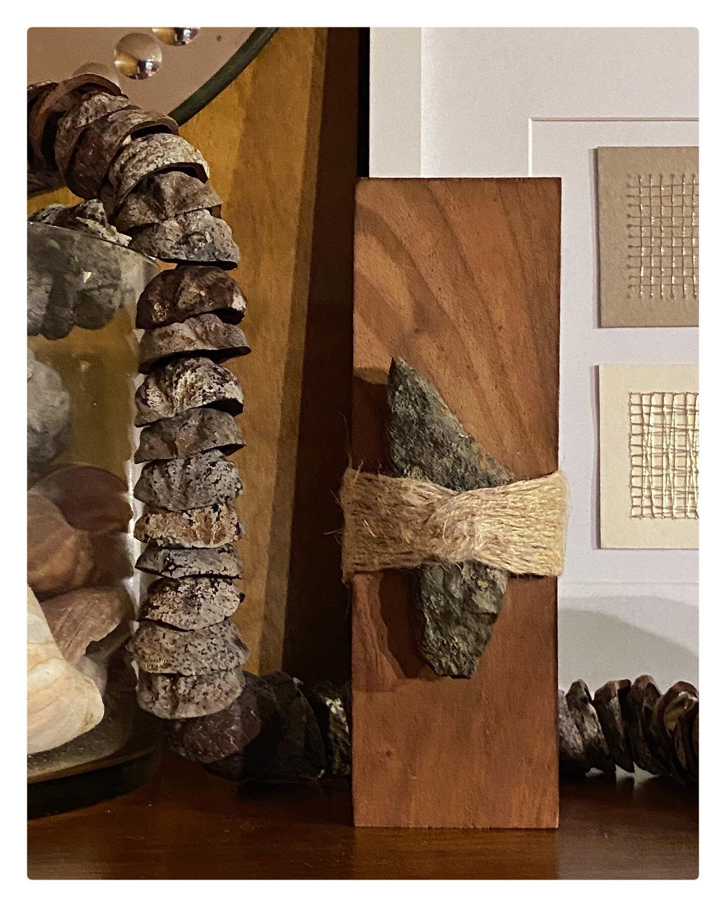 25/28&hellip; of my make one project a day in February. 

Linen wrapped rock on wood. 

Can either be displayed as an object or hung on wall. I wove the tails into the wrap and created a loop on back for hanging. 

The base for this starts with a cow