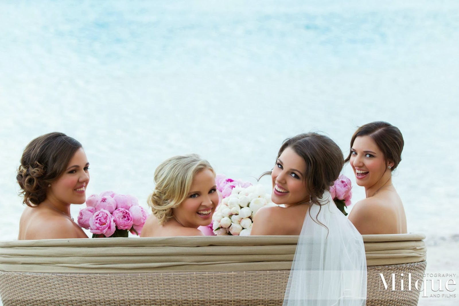 Amelia+and+Bridesmaids.jpg