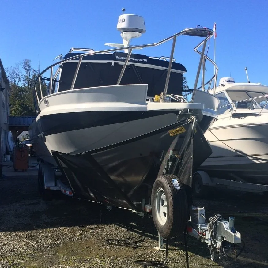 V Front Maxx X Long attached to king fisher boat