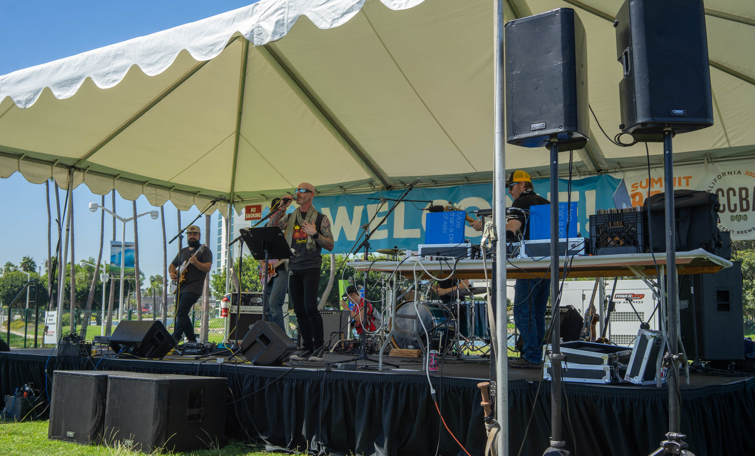 The festival was about more than just beer, with live music, food, and fun games scattered throughout the grounds.