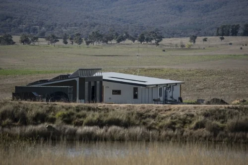 Off-grid house at Gundaroo, NSW