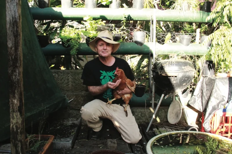 Low household bills course offered by Michael Mobbs, the Off-grid Guy