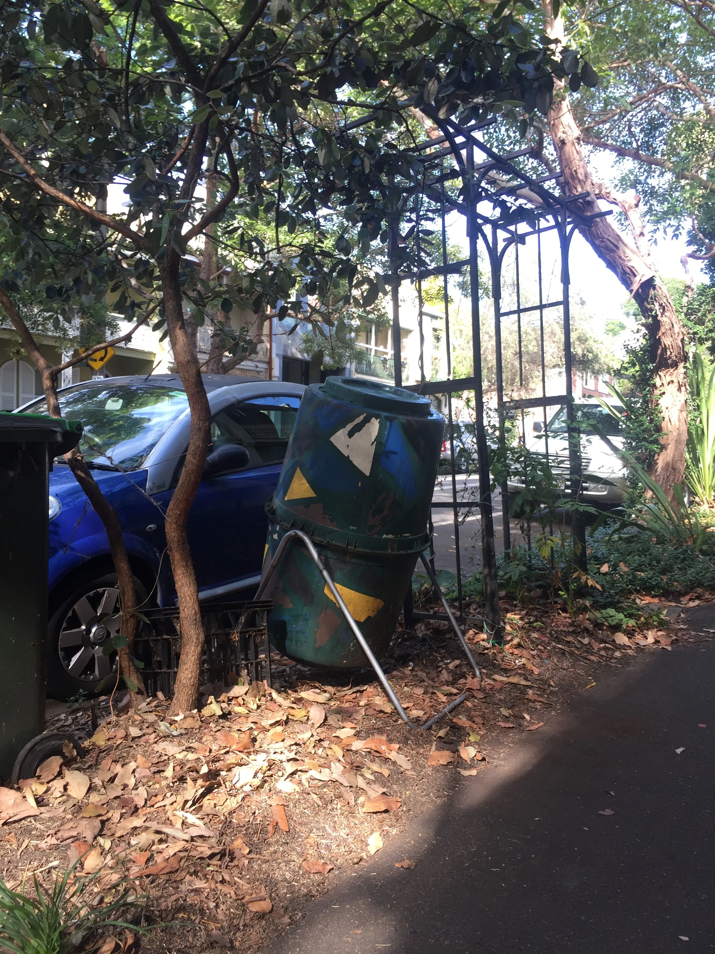 Useful recent article about going off-grid in the city