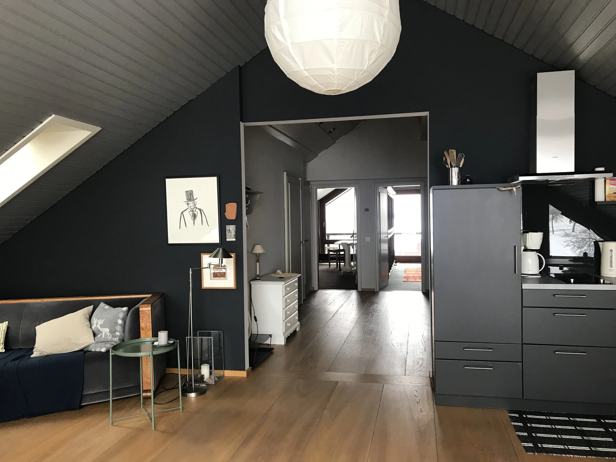  Blick durch die Wohnung 