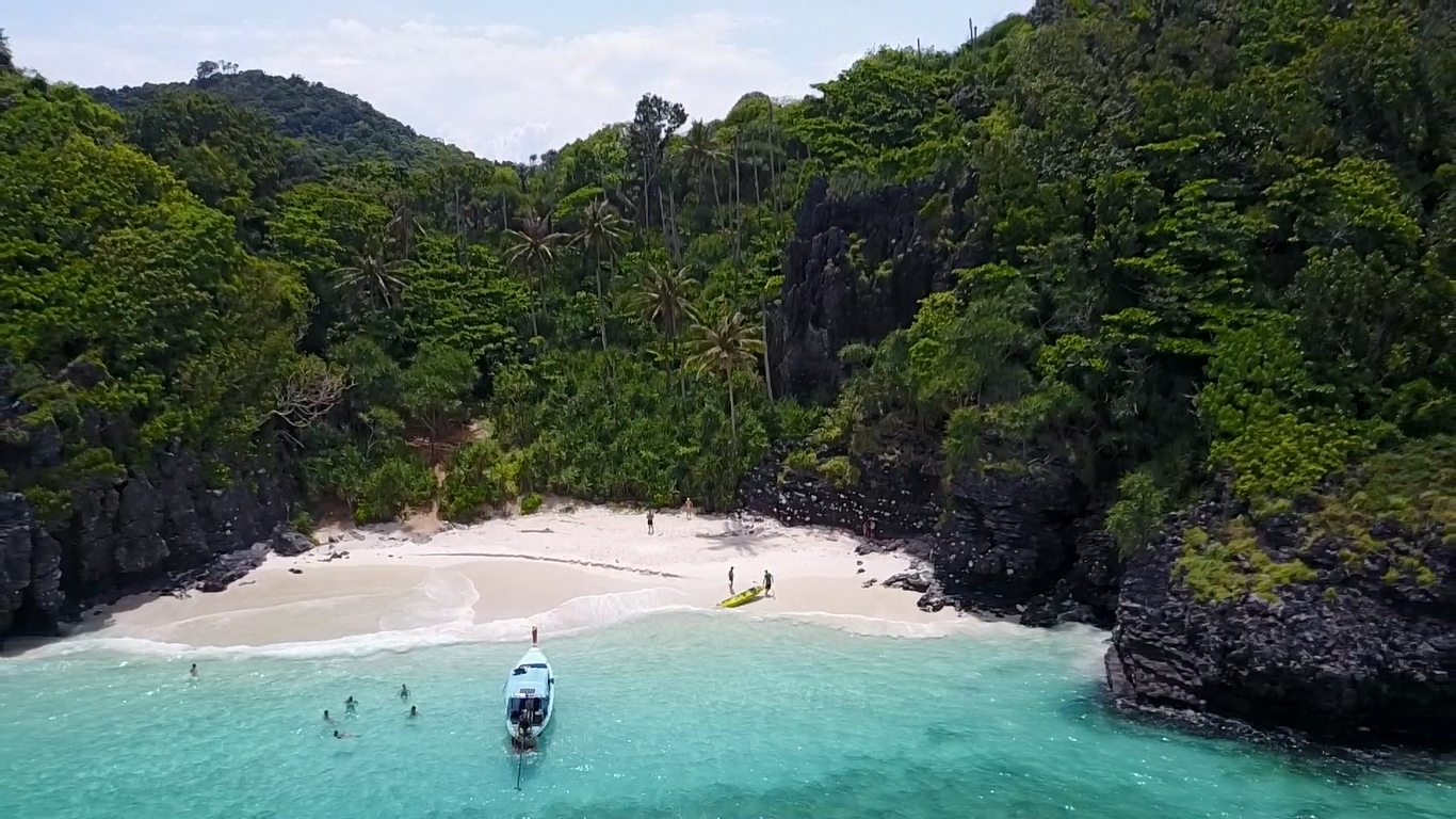Nui Bay.jpg