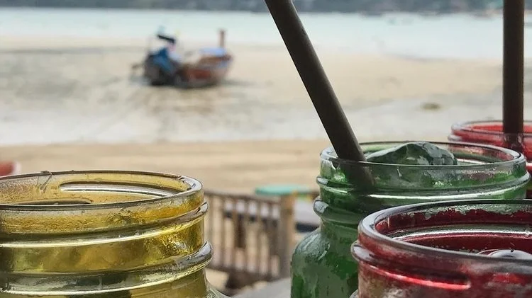Beach+Cocktails+in+Phi+Phi+Thailand.jpg