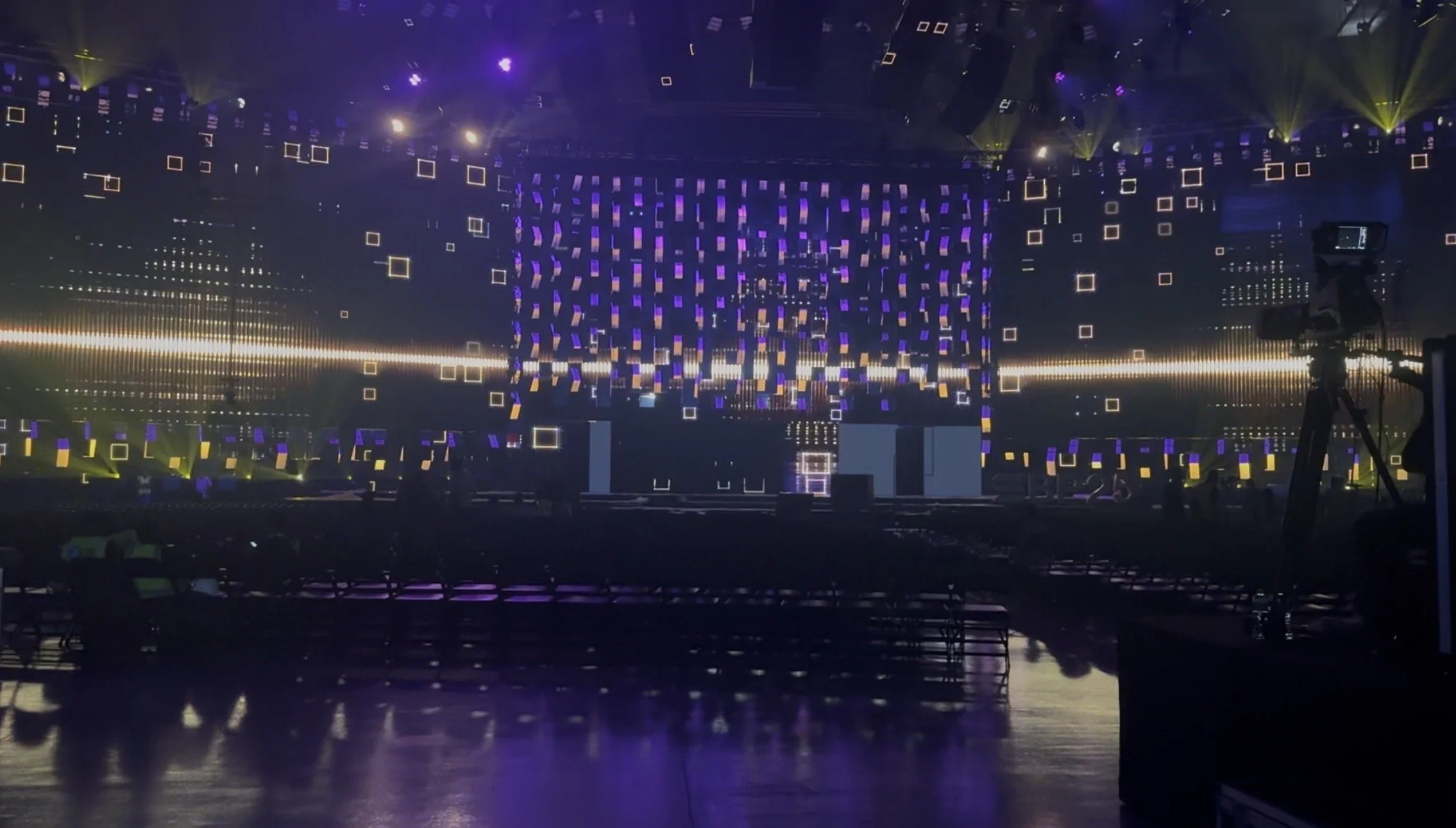 10-bts-extra.jpeg