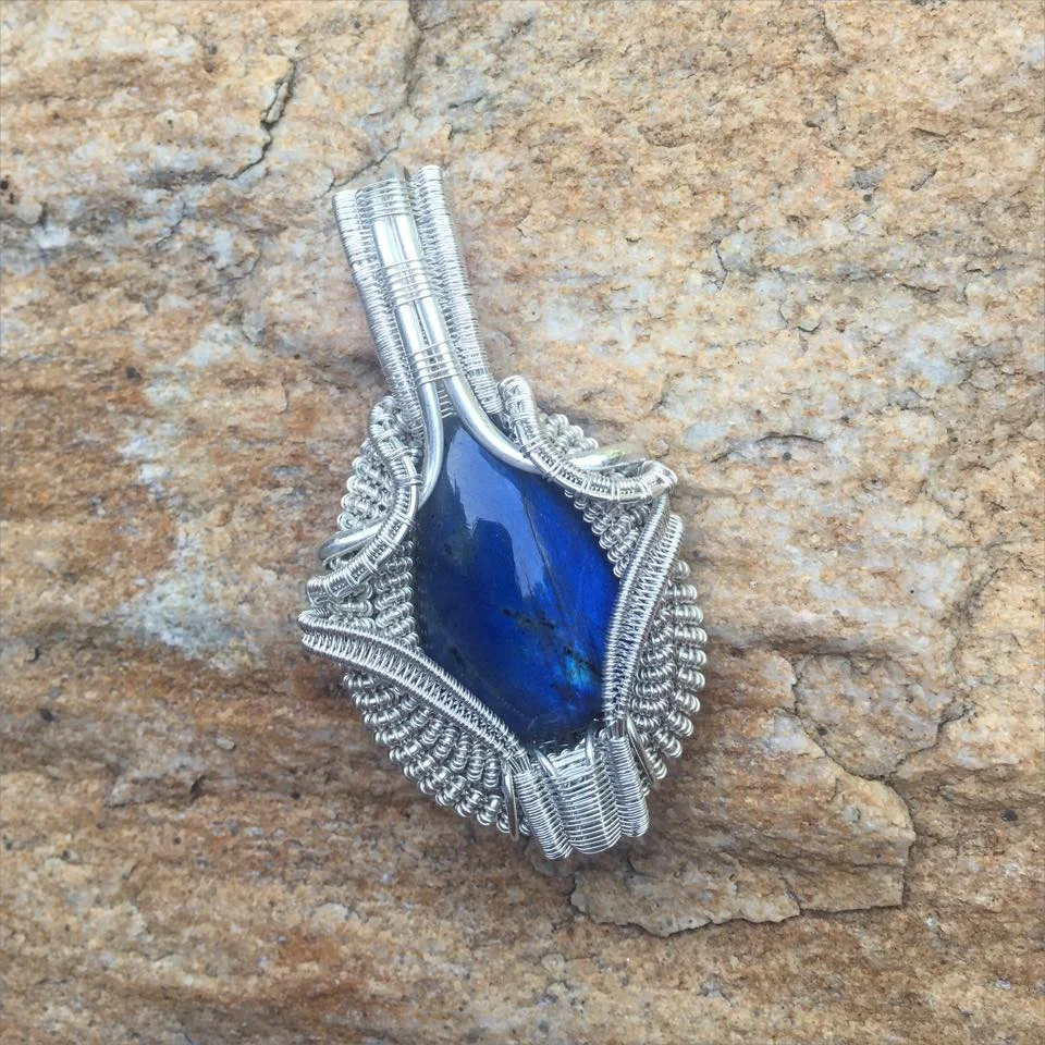 Labradorite Meg Pendant.jpg