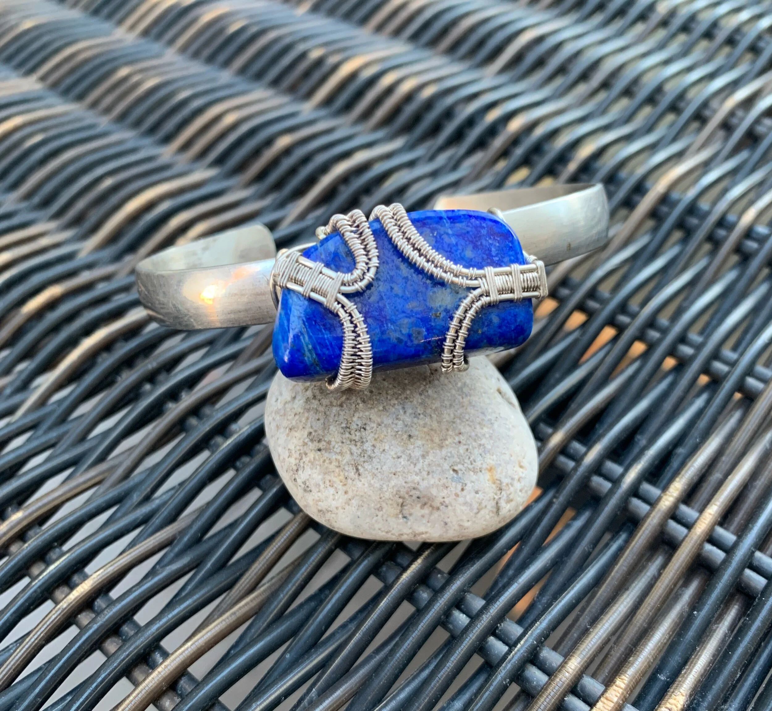 6D372C79-D1A5-4BF7-B9AF-544C26F2A3D7