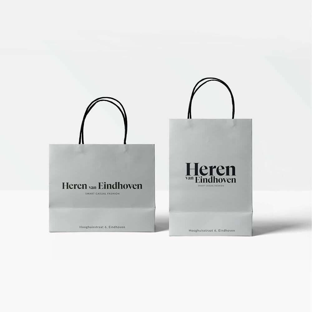 Graag kijk ik terug op dit mooie project voor Heren van Eindhoven. Voor deze prachtige herenzaak verzorgde ik de gehele rebranding. Gelukkig zijn de deuren weer open en kan er niet alleen online maar ook fysiek genoten worden van hun vernieuwde winke