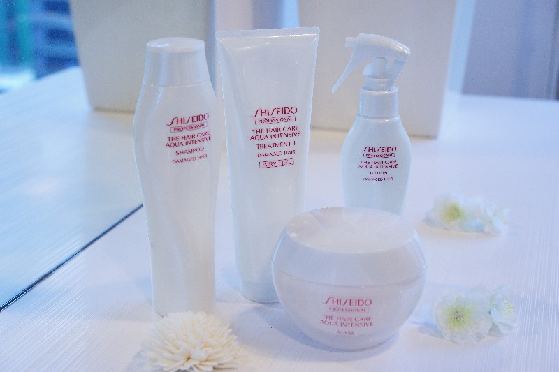AQUA INTENSIVE Shampoo Selectively removes impurities without stripping away the moisture. Prevents damage and dryness. Treatment Repairs damage and delivers moisture to the inside of the hair, making it hydrated and shiny. For a light and smooth finish and for a hydrated and supple finish Mask (Special care to be used once or twice a week) Intensively repairs damage and delivers ample moisture to the inside of the hair, making it richly hydrated and supple. Lotion (Leave-in hair treatment) Protects the hair from UV rays and the heat of hair dryers while replenishing with ample moisture, making the hair hydrated and shiny.